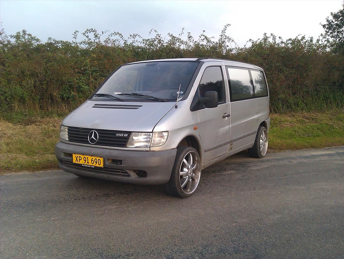 Mercedes Benz Vito 110 2,3 TD .::SOLGT::. billede 1