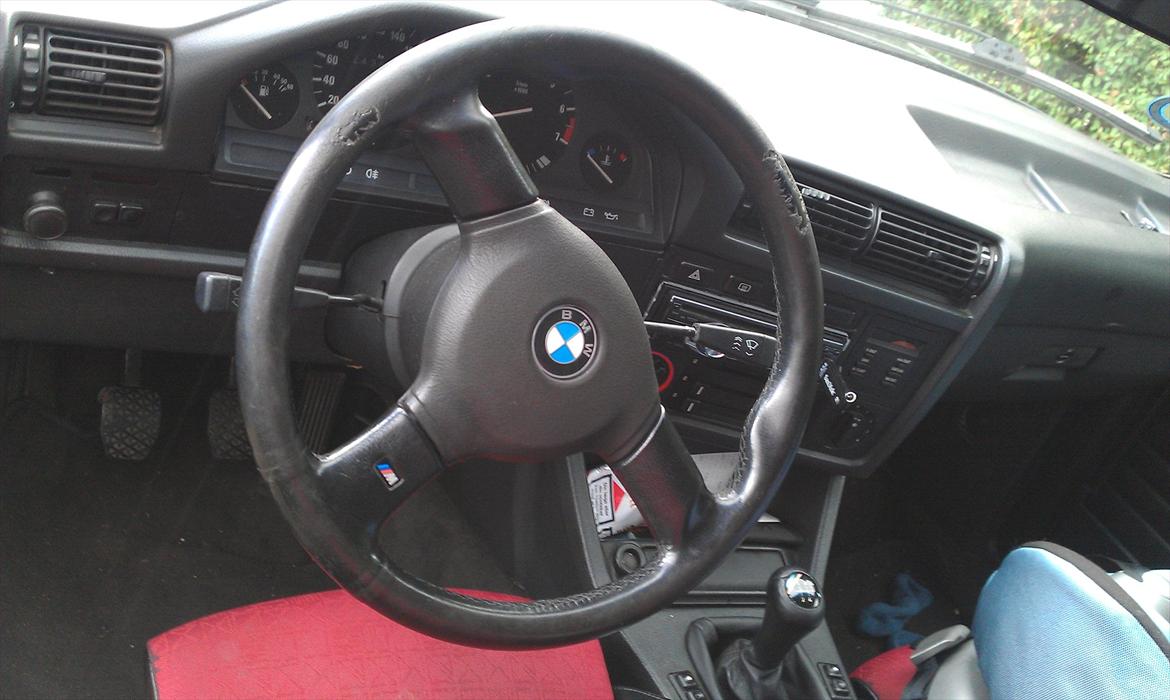 BMW 325i 24v Touring  SOLGT billede 3