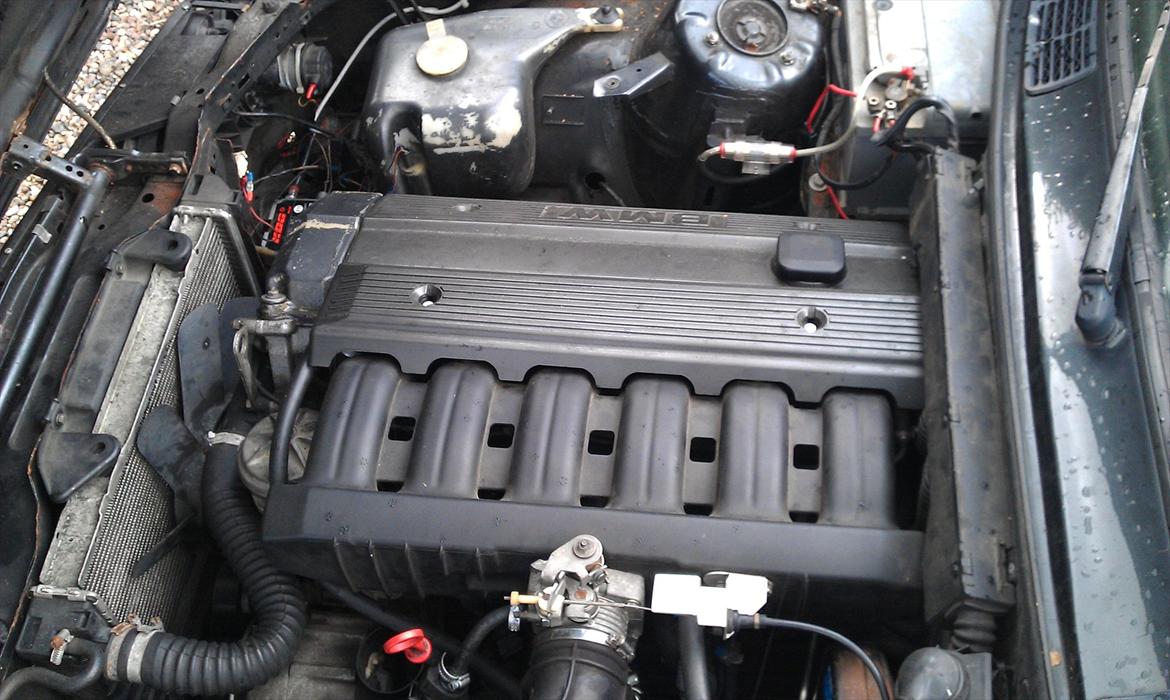 BMW 325i 24v Touring  SOLGT billede 7