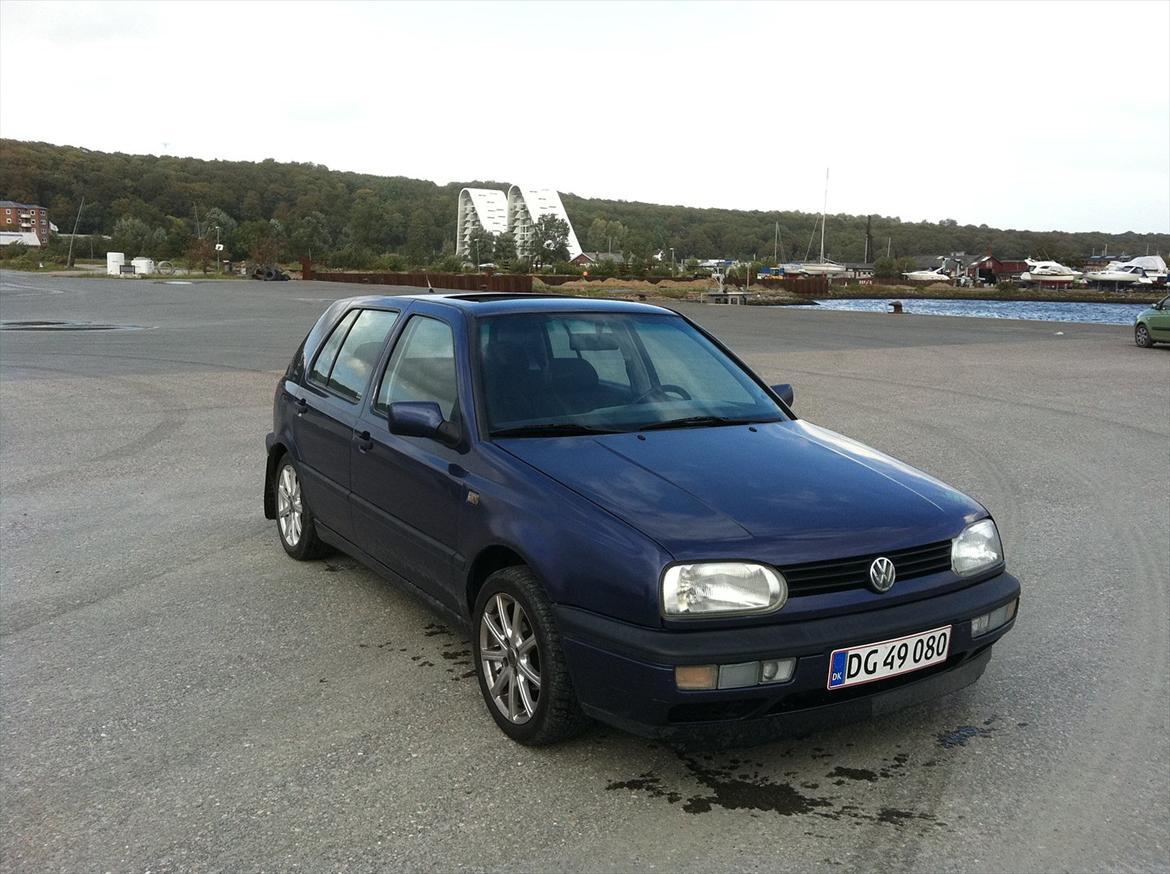 VW Golf 1.8 billede 1