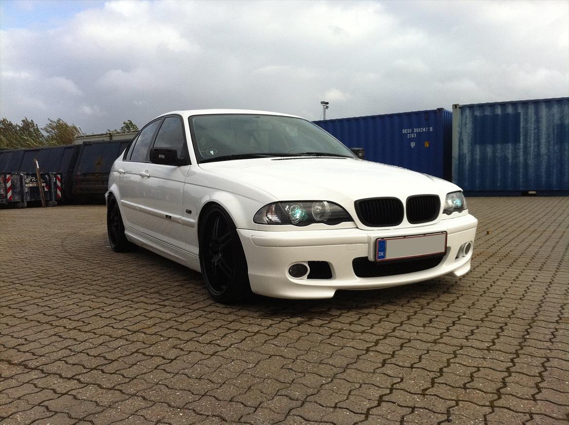 BMW E46 328i 24v "Black & White" billede 2