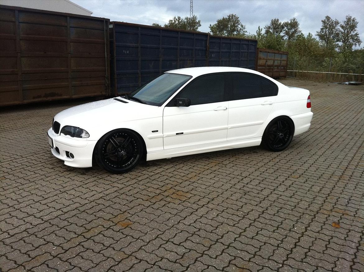 BMW E46 328i 24v "Black & White" billede 9