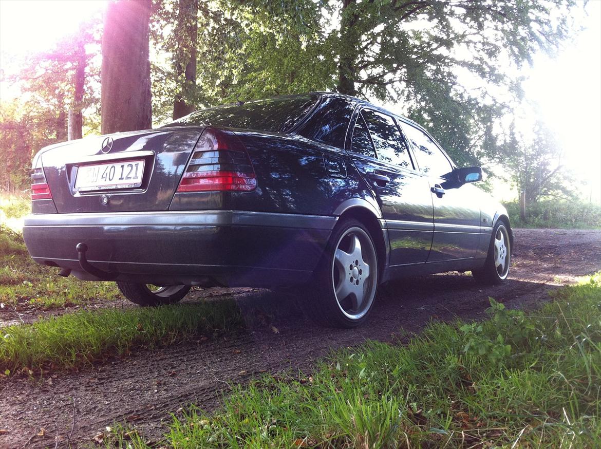 Mercedes Benz C250D -Solgt- billede 17