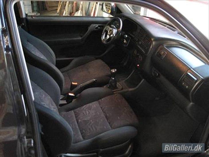 VW Golf 3 2.8 VR6 SOLGT - billed lånt fra gammel ejer billede 12