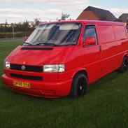 VW Transporter 2,4D