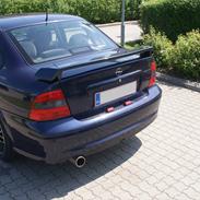 Opel Vectra B "Det blå Lyn"