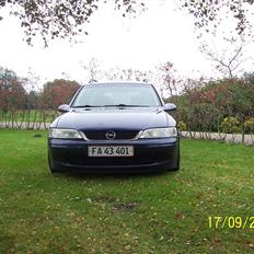 Opel vectra b wagon DØD.