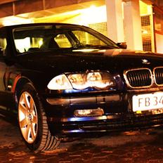 BMW 318I