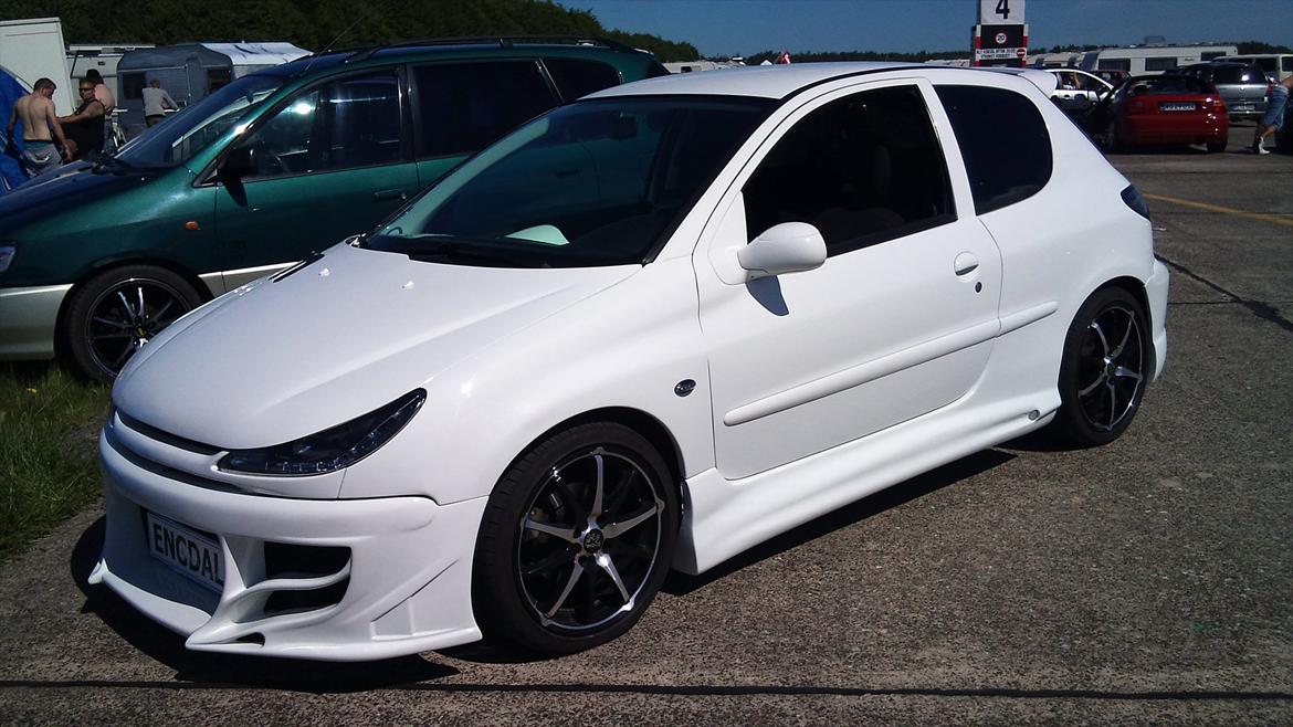 Peugeot 206 *White Pearl* (Solgt) billede 12