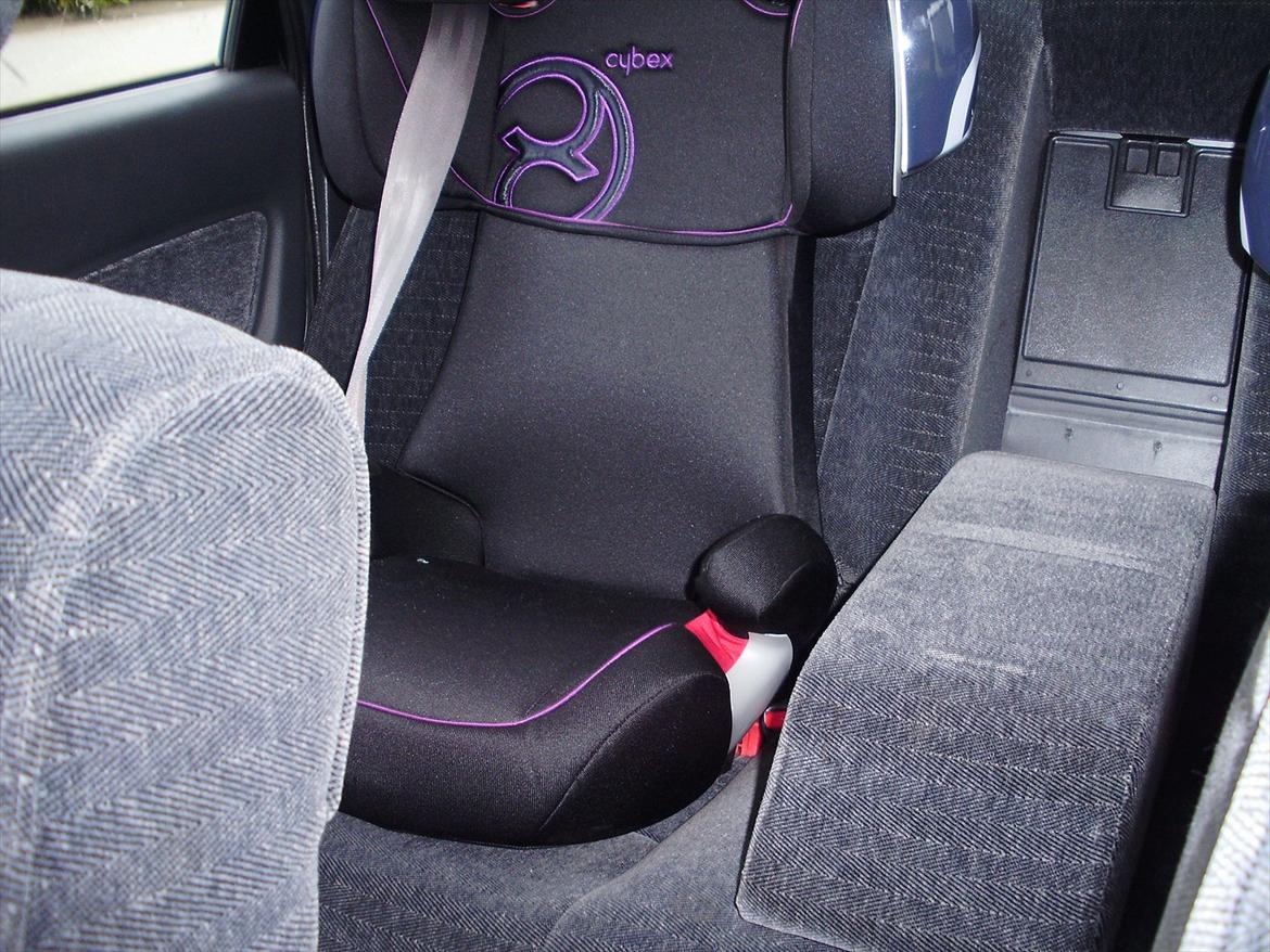 Mitsubishi Galant 1.8 glsi(Skrottet pga bagtøj røg af:-) - velour kabine med autostol billede 6