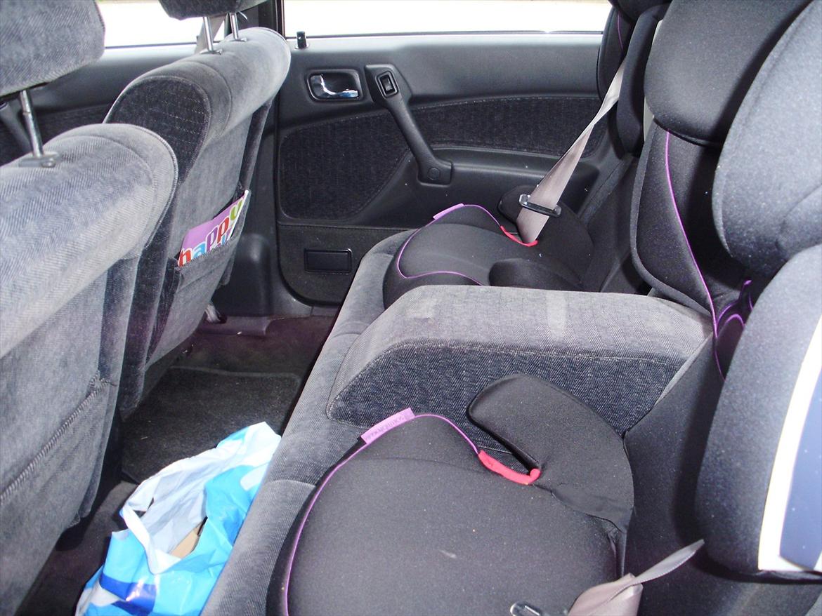 Mitsubishi Galant 1.8 glsi(Skrottet pga bagtøj røg af:-) billede 11