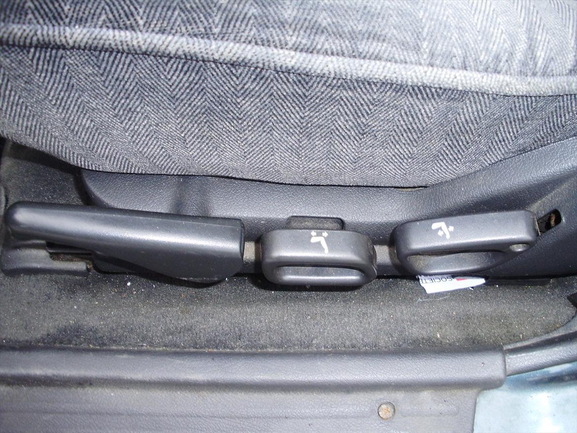 Mitsubishi Galant 1.8 glsi(Skrottet pga bagtøj røg af:-) - højde justerebar forsæde med lændesktykke billede 13