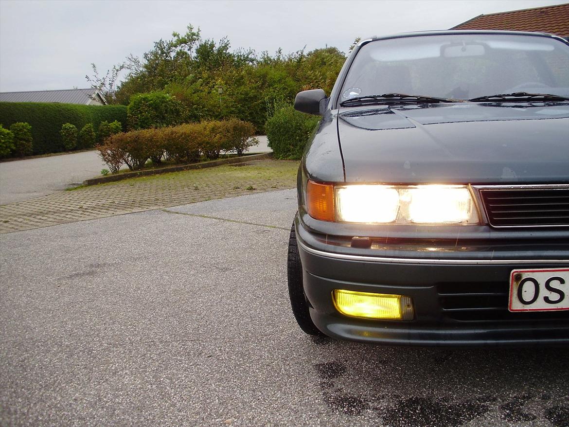 Mitsubishi Galant 1.8 glsi(Skrottet pga bagtøj røg af:-) - tågelygte billede 16