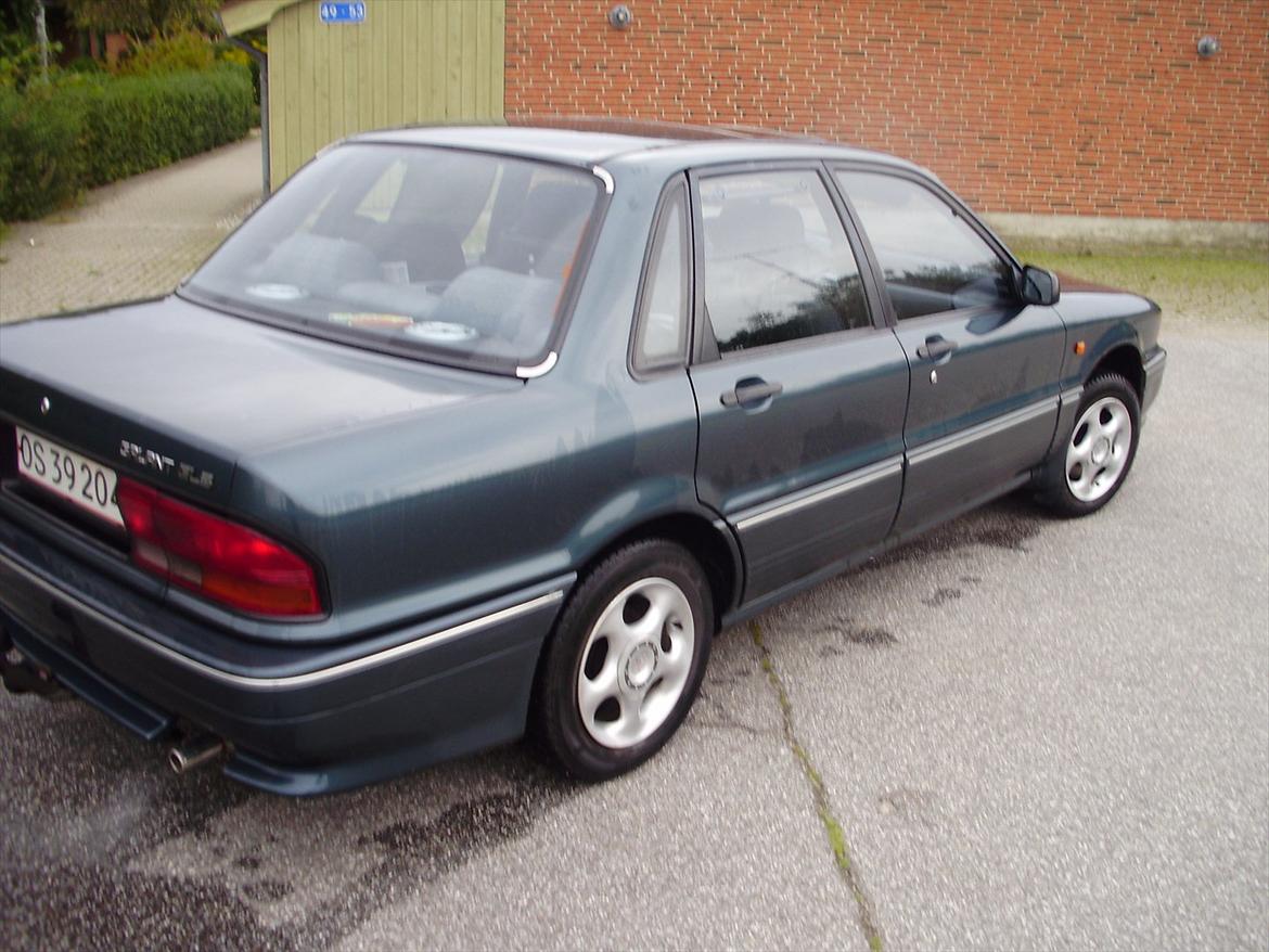 Mitsubishi Galant 1.8 glsi(Skrottet pga bagtøj røg af:-) billede 20