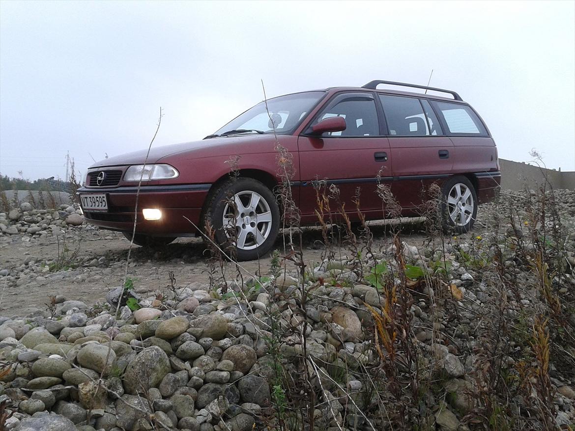 Opel Astra f 1.6 Club (SOLGT) billede 4