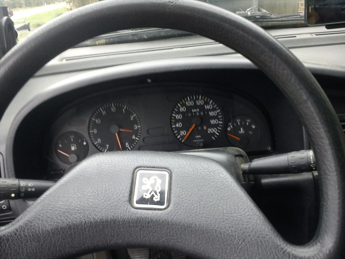 Peugeot 405 solgt billede 9