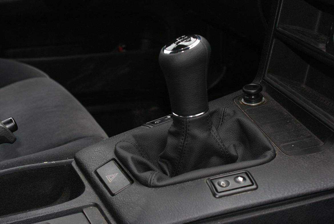 BMW E36 323i/328i 24v - Ny gearknop og manchet billede 18