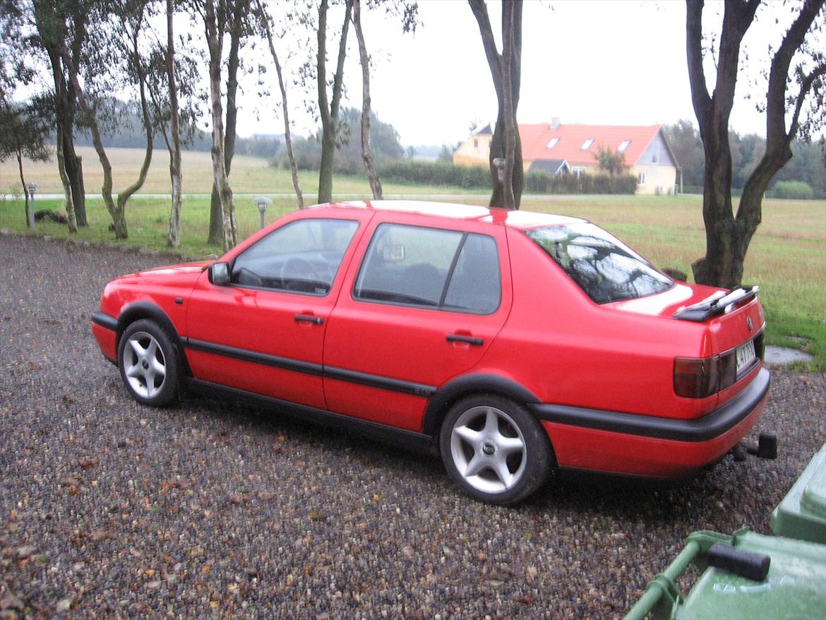 VW Vento 1,8 90HK SOLGT! billede 3