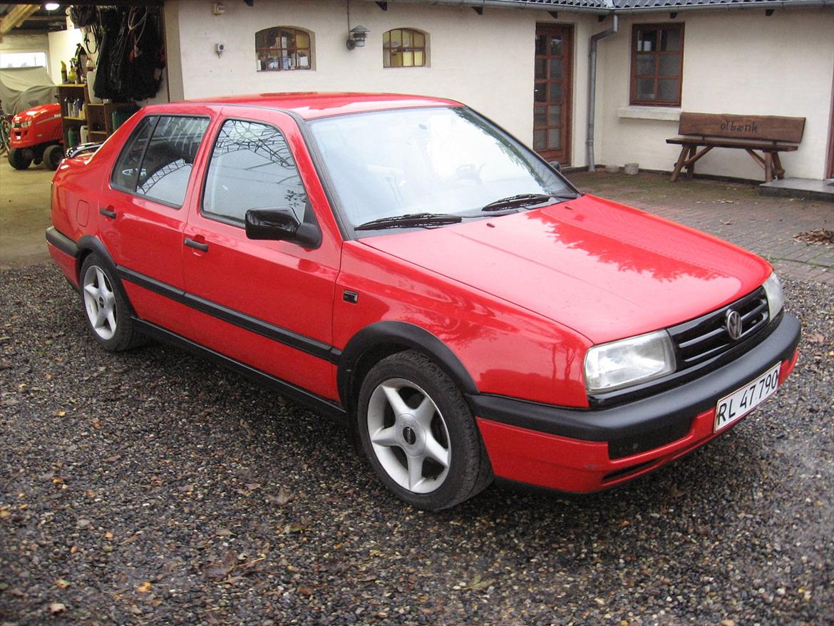 VW Vento 1,8 90HK SOLGT! billede 10