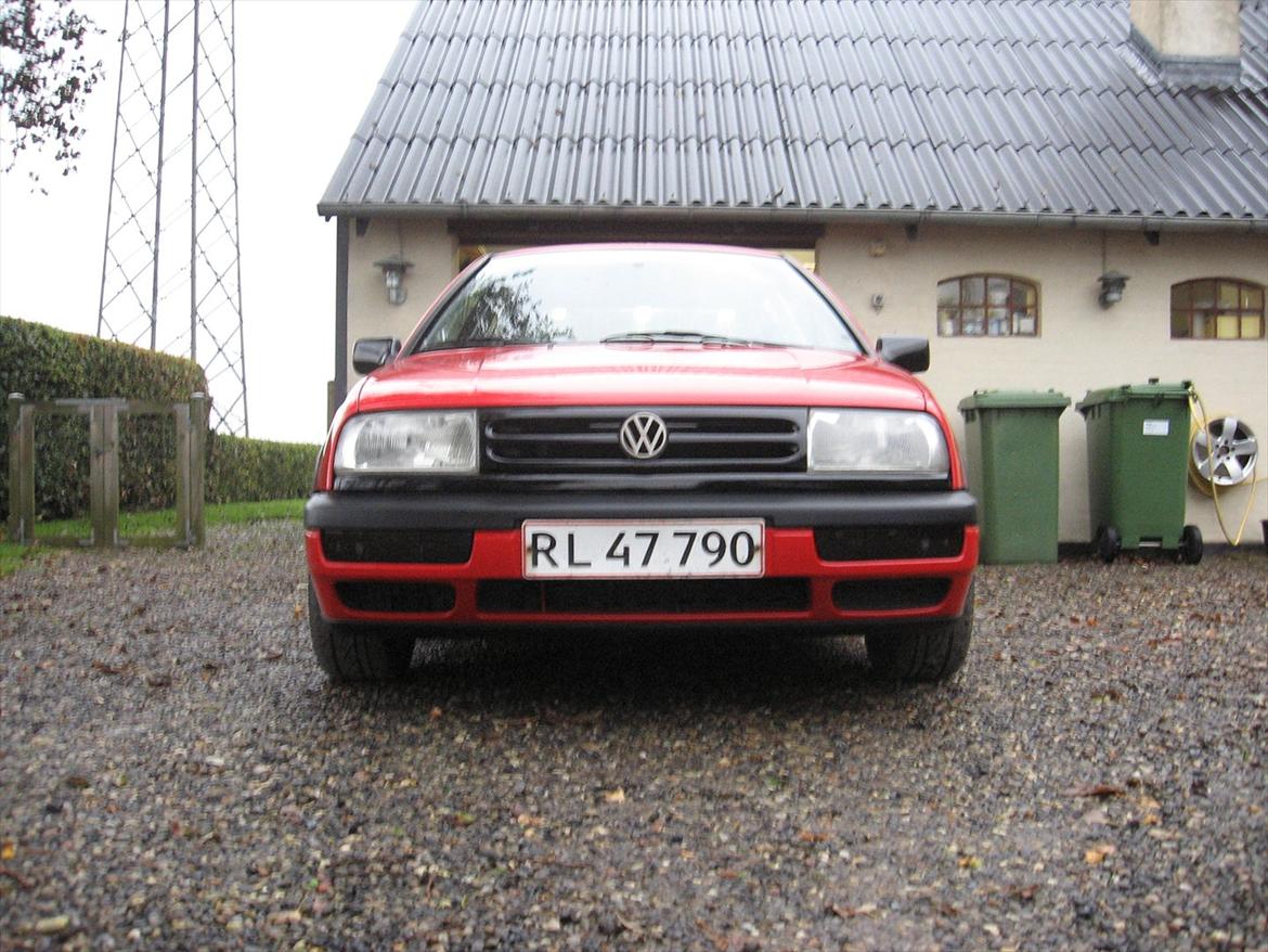VW Vento 1,8 90HK SOLGT! billede 4
