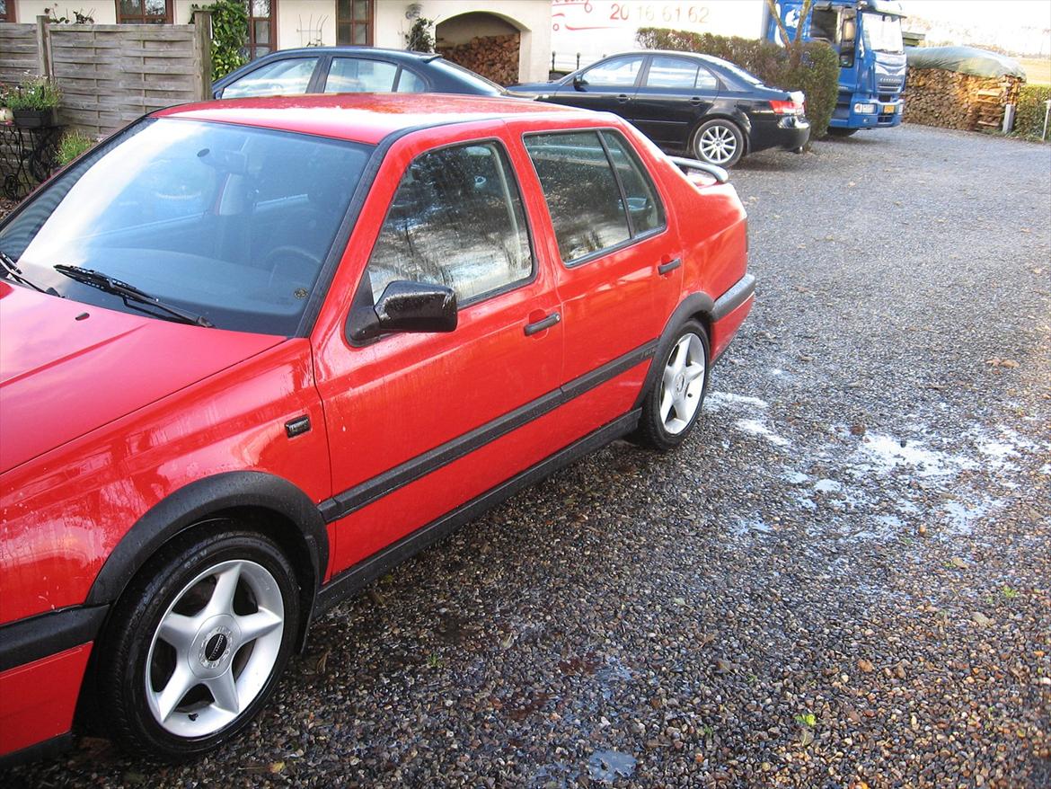 VW Vento 1,8 90HK SOLGT! billede 13