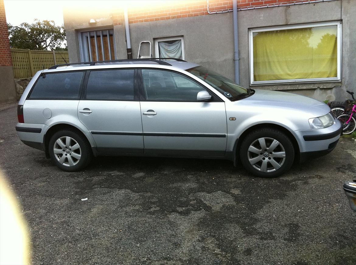 VW Passat 3B Variant SOLGT billede 1