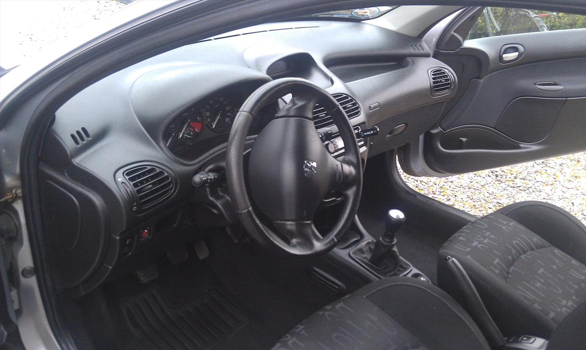 Peugeot 206 billede 2