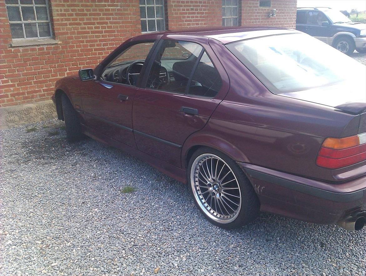 BMW E46 316i [Total skadet] billede 2