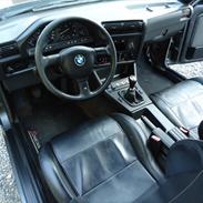 BMW e30 340i v8