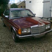 Mercedes Benz 280ce w123