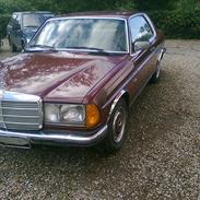 Mercedes Benz 280ce w123