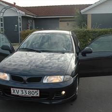 Mitsubishi carisma glx