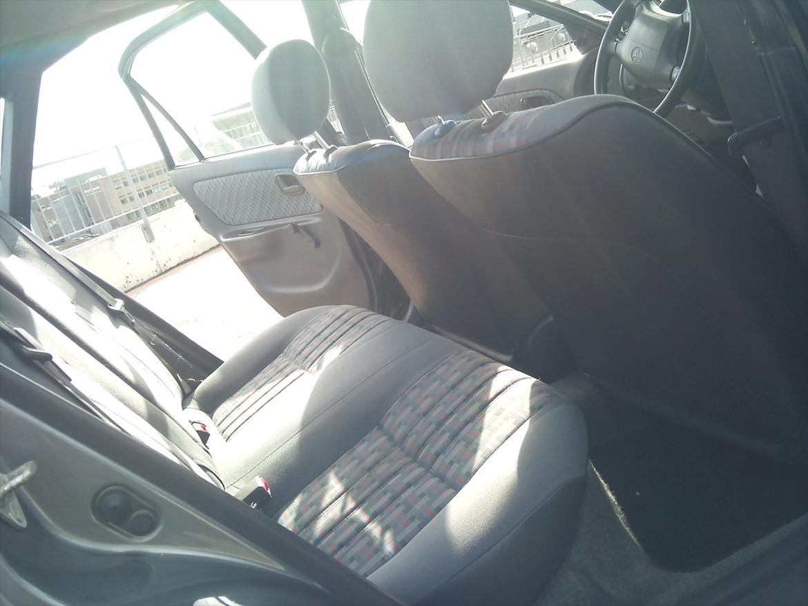 Toyota Corolla E10 1.3 Xli (Solgt) - Kabinen står flot :) .  billede 9