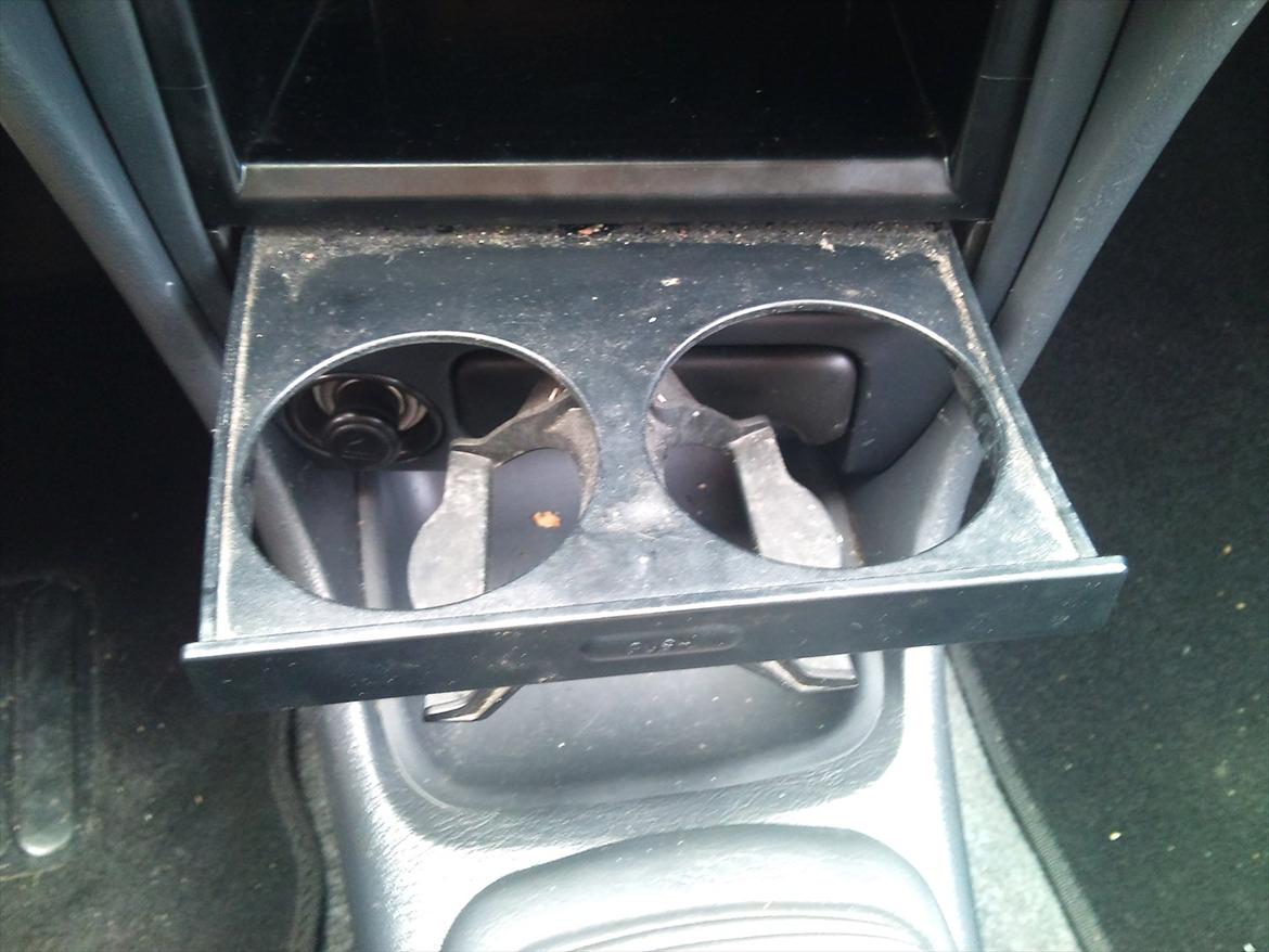 Toyota Corolla E10 1.3 Xli (Solgt) - Kopholder - Det skal man ha :P
 billede 18