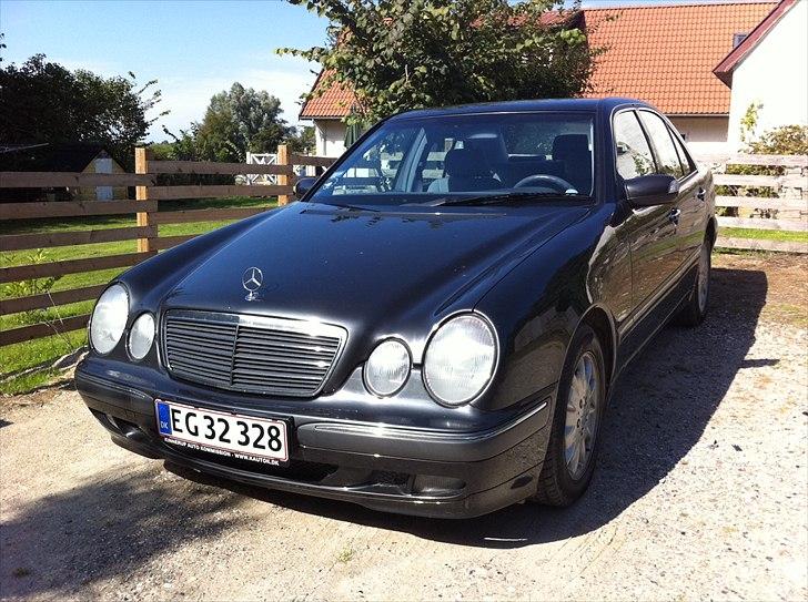 Mercedes Benz E320 Elegance - pudset og klar billede 6