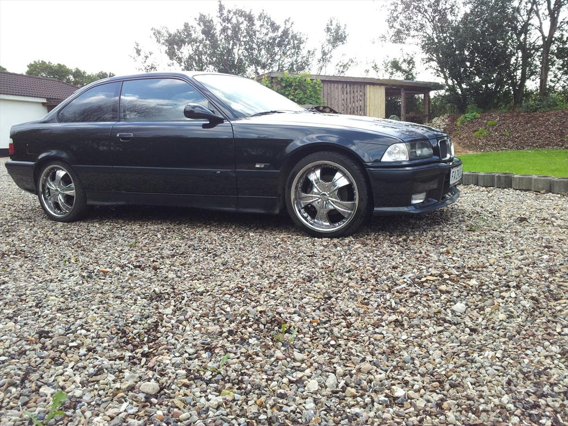 BMW 318is solgt billede 3