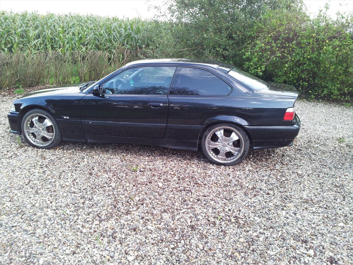 BMW 318is solgt billede 6