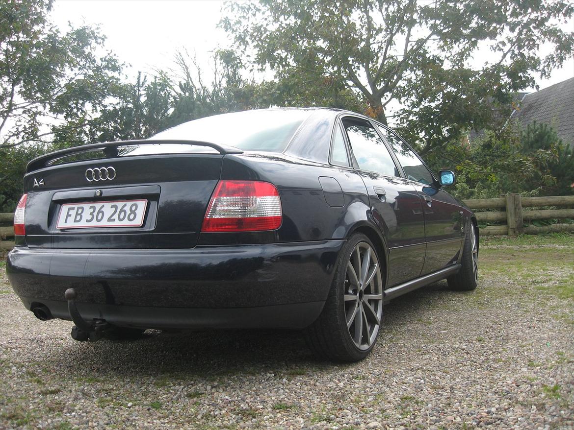 Audi A4 (SOLGT) billede 8
