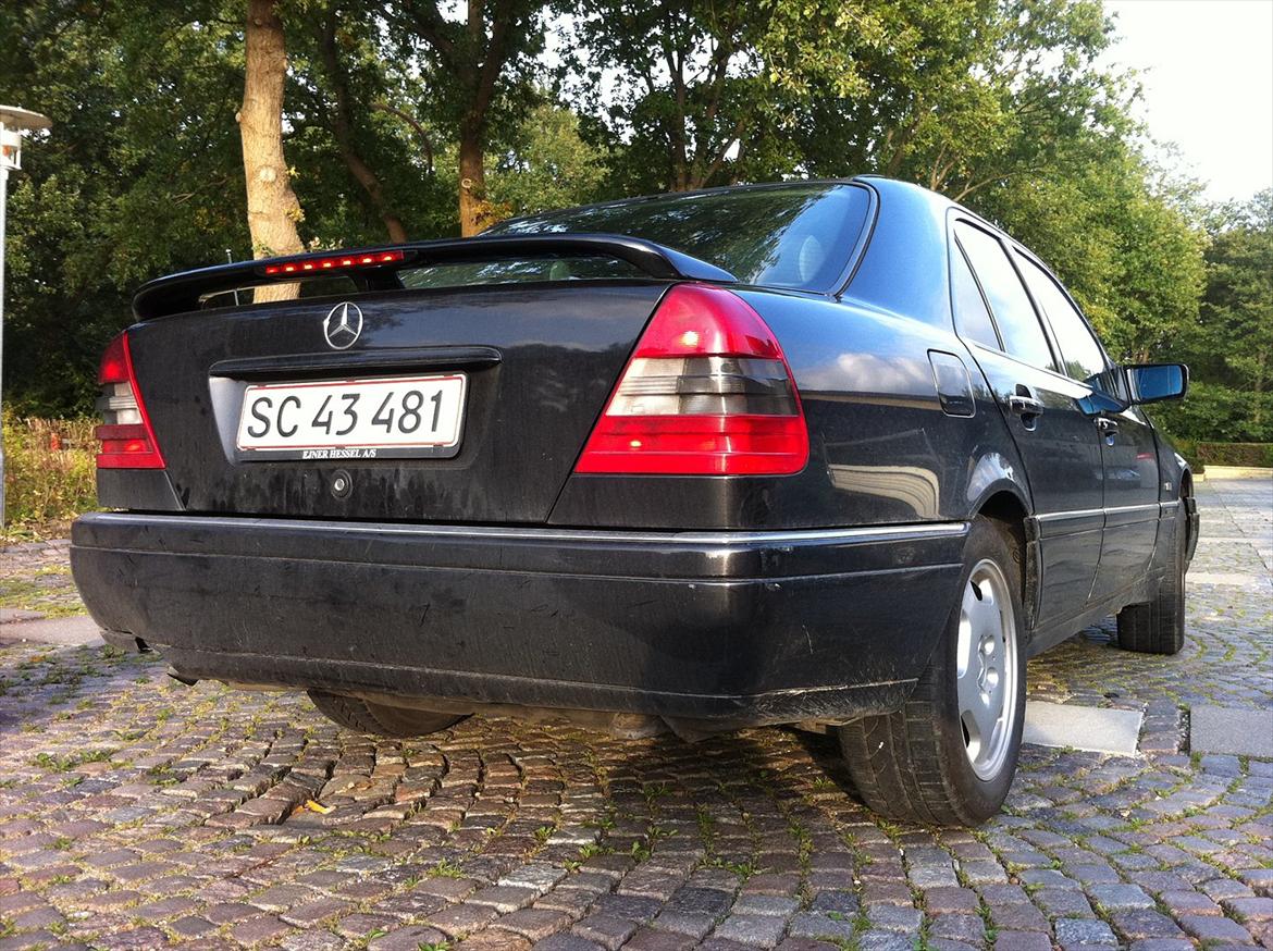 Mercedes Benz C220 D (Mercedes Benz W202) billede 2