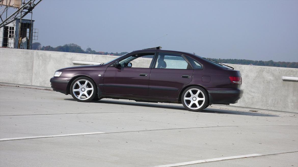 Toyota .-. Carina E GLI Solgt .-. billede 1