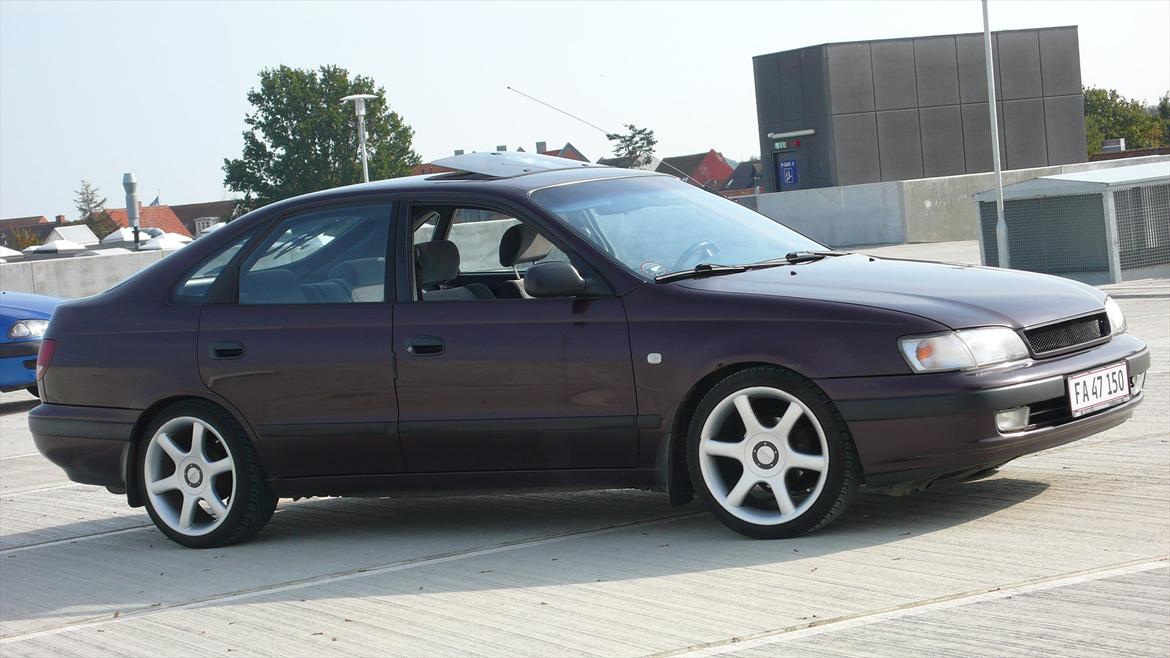 Toyota .-. Carina E GLI Solgt .-. billede 6