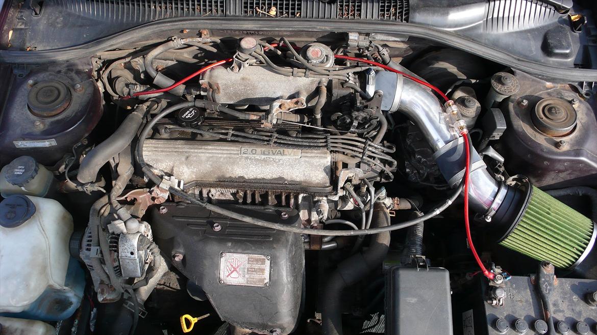 Toyota .-. Carina E GLI Solgt .-. billede 8