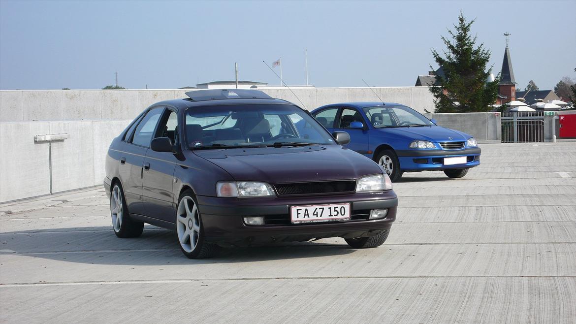 Toyota .-. Carina E GLI Solgt .-. billede 2