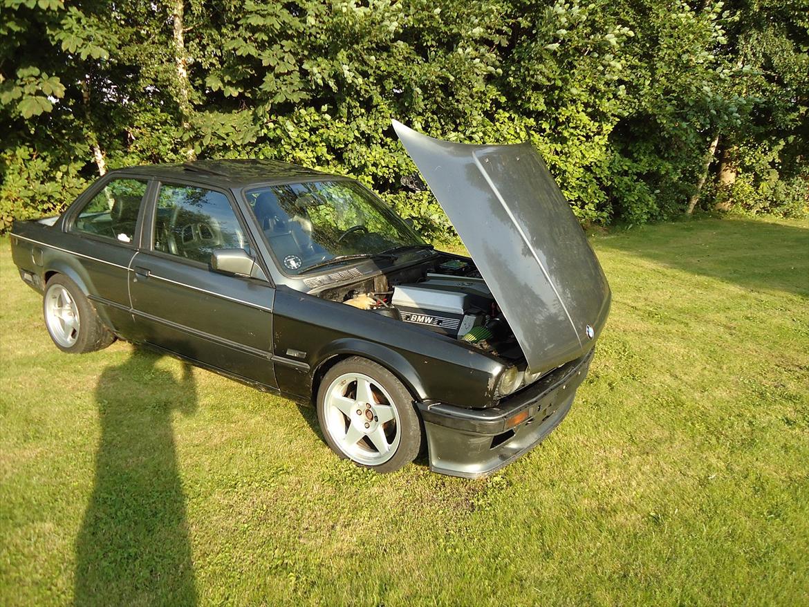 BMW e30 340i v8 billede 1