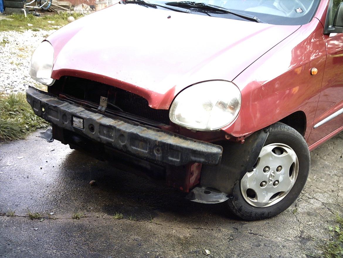 Hyundai Atos 1,0 - Kofangeren er pillet af,for at blive malet. billede 11