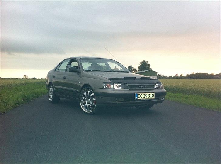 Toyota Carina E 1,6 GXI billede 2