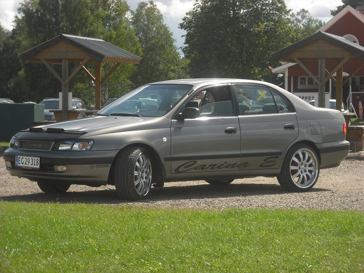 Toyota Carina E 1,6 GXI billede 1