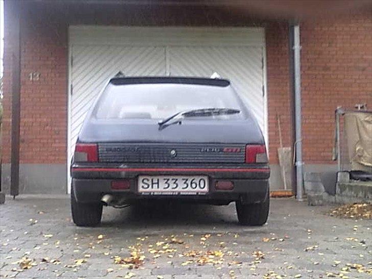 Peugeot 205 GTI billede 2