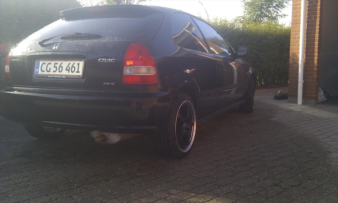 Honda Civic 1.4 is billede 1