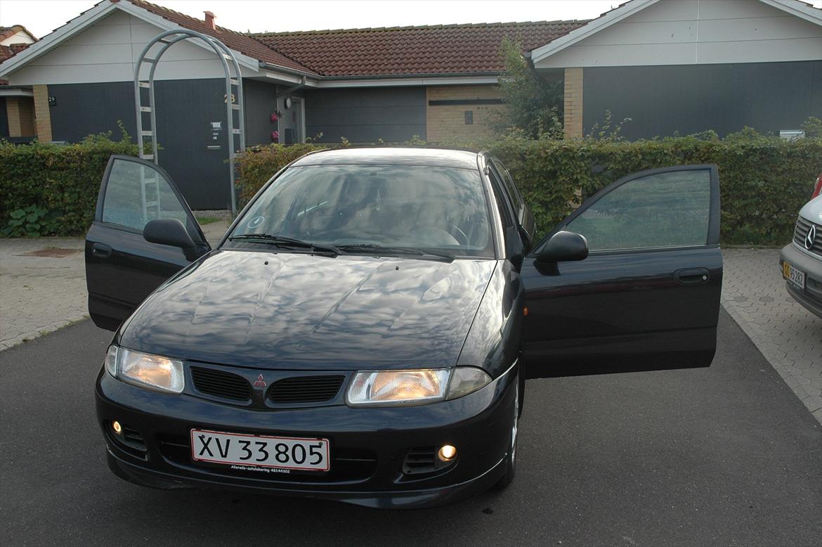 Mitsubishi carisma glx billede 1